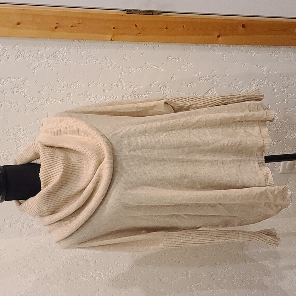 Dreamers sweater, size S